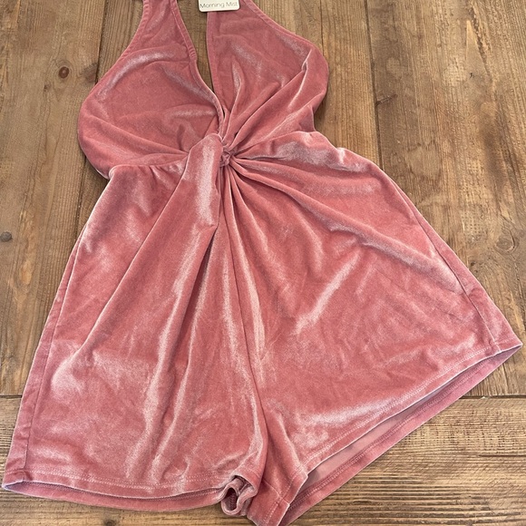 Velvet pink romper - Picture 3 of 3